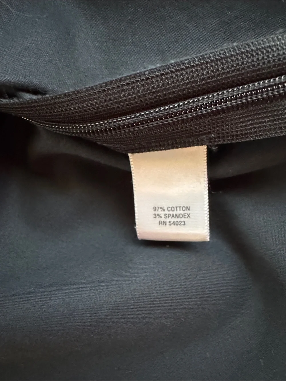Banana Republic black sleeveless shell - Picture 6 of 6
